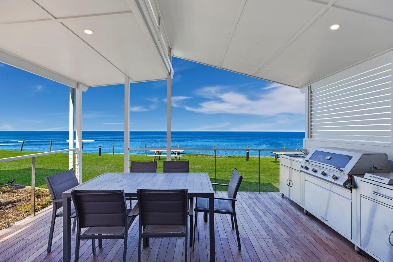 Blue Lagoon Beach Resort Bateau Bay Exterior photo