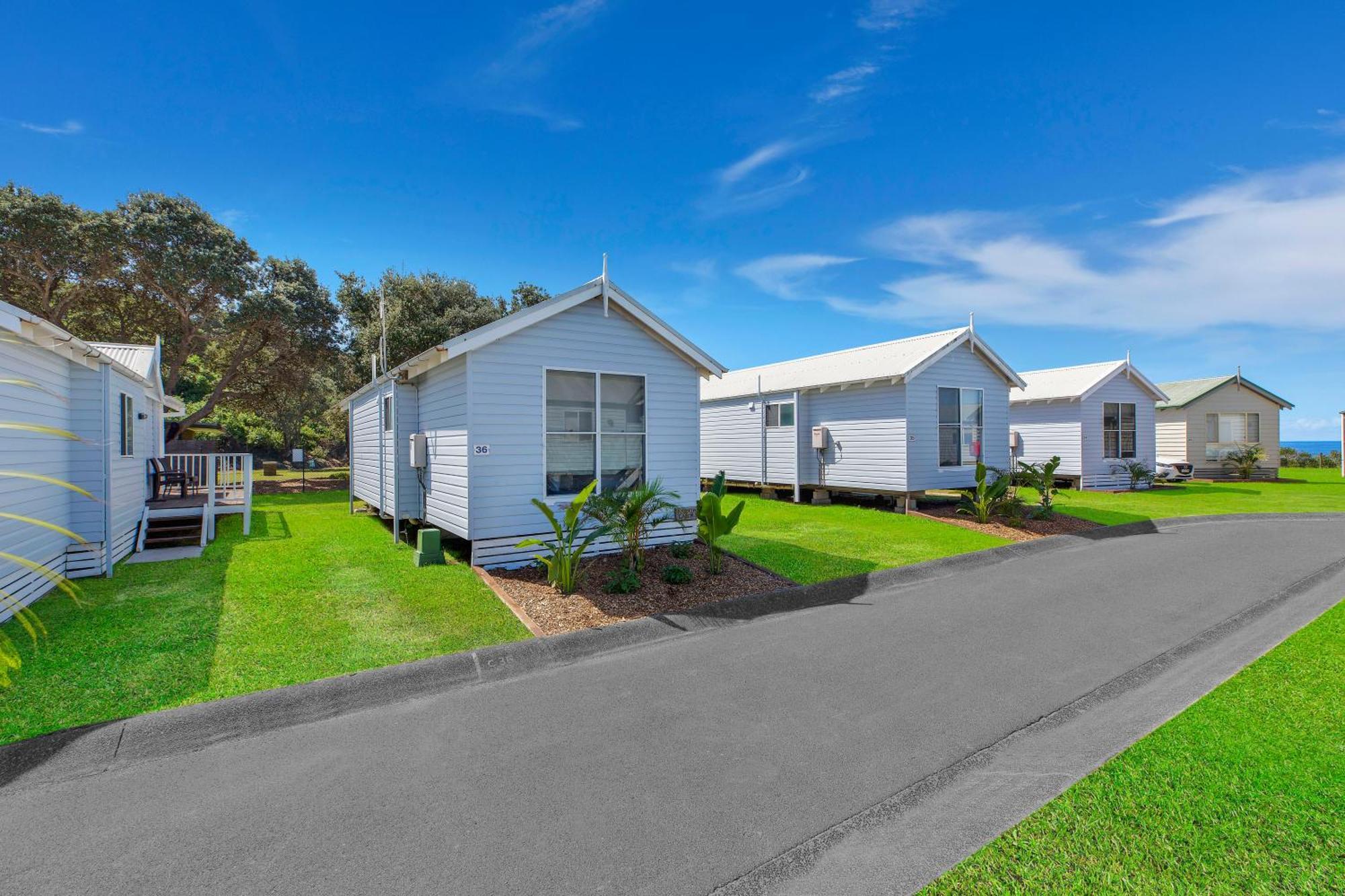 Blue Lagoon Beach Resort Bateau Bay Exterior photo